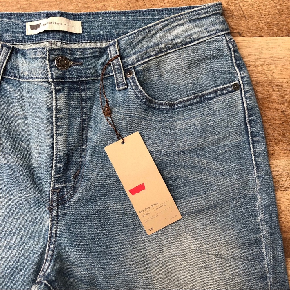 Levi’s Mid Rise Skinny Jeans